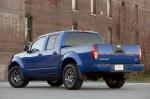 Nissan Frontier Crew Cab 4x4 2012 года